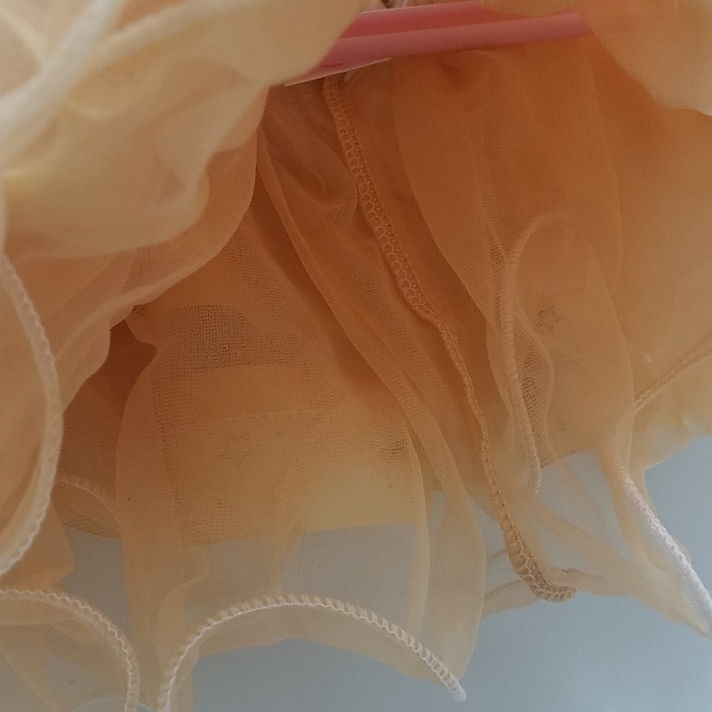Golden Mesh & Ribbon Tutu. NEW - Picture 4 of 7